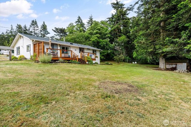 975 Ferry Avenue, Coupeville, WA 98239