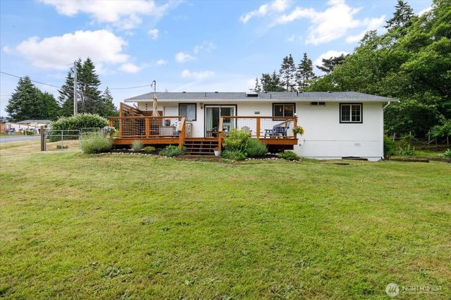 975 Ferry Avenue, Coupeville, WA 98239