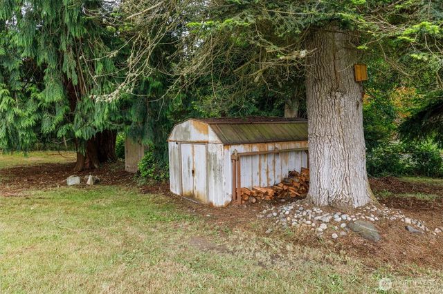 975 Ferry Avenue, Coupeville, WA 98239
