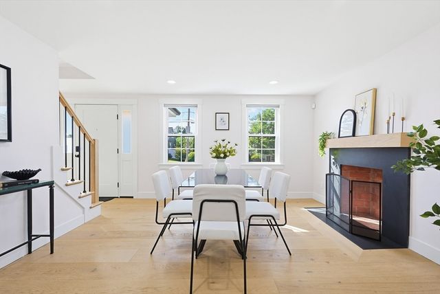 8 Vassar Dr, Milford, MA 01757