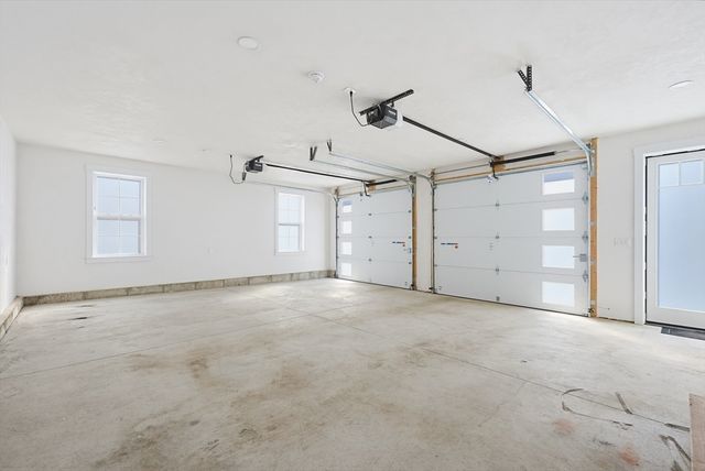 8 Vassar Dr, Milford, MA 01757