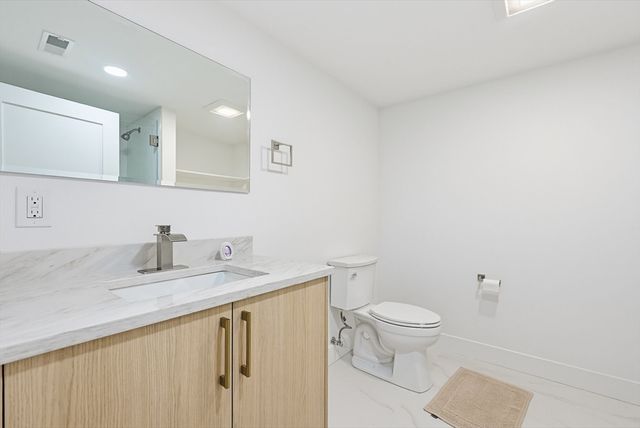 8 Vassar Dr, Milford, MA 01757