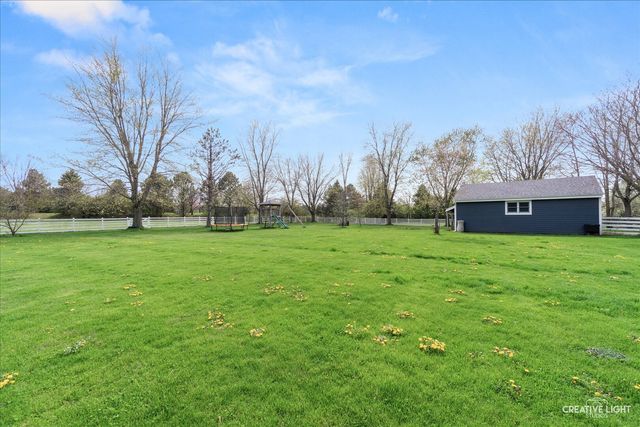204 Country Lane, Yorkville, IL 60560