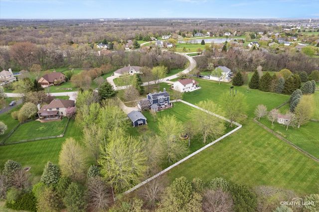 204 Country Lane, Yorkville, IL 60560