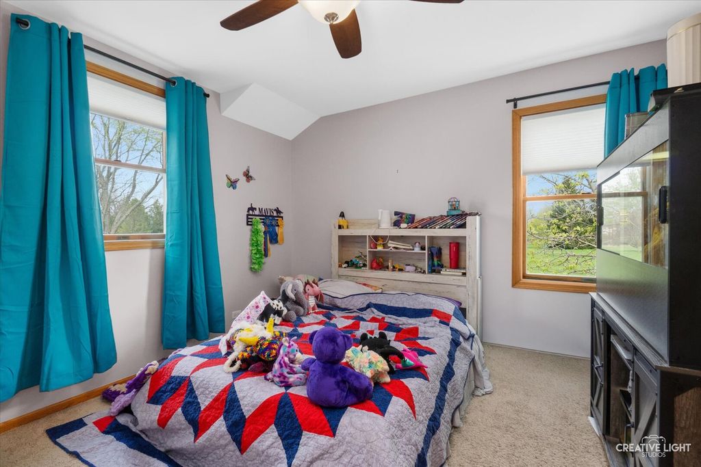 Image 21 of property listing at 204 Country Lane, Yorkville, IL 60560
