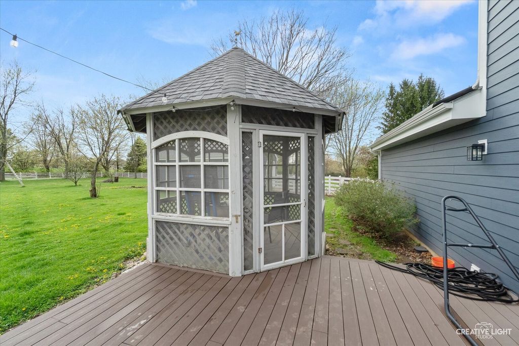 Image 30 of property listing at 204 Country Lane, Yorkville, IL 60560