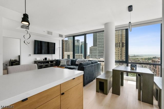 10 Provost St 2408, Jersey City, NJ 07302