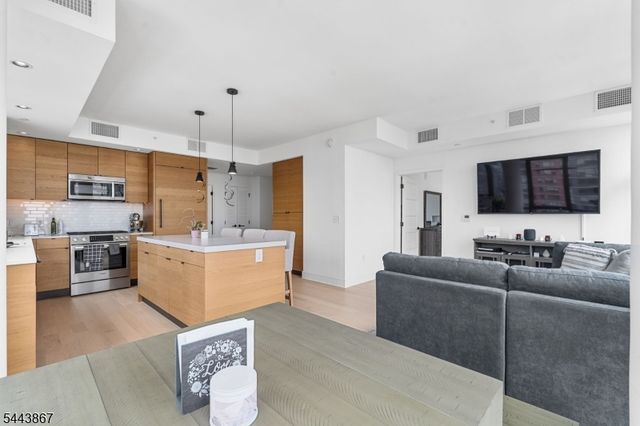 10 Provost St 2408, Jersey City, NJ 07302