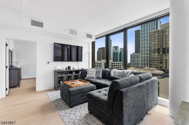 10 Provost St 2408, Jersey City, NJ 07302