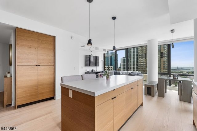 10 Provost St 2408, Jersey City, NJ 07302