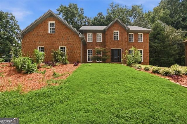 24 Planters Drive SW, Lilburn, GA 30047