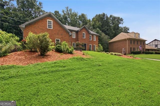 24 Planters Drive SW, Lilburn, GA 30047