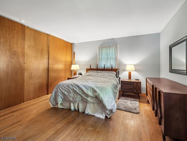 45 Sunset Rd, Bloomingdale Boro, NJ 07403