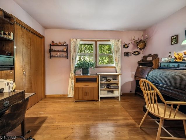 45 Sunset Rd, Bloomingdale Boro, NJ 07403