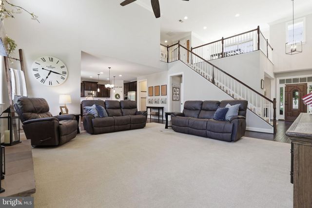 8046 SIDE HILL DR, Warrenton, VA 20187