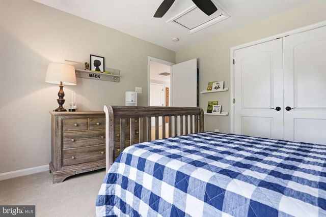 8046 SIDE HILL DR, Warrenton, VA 20187