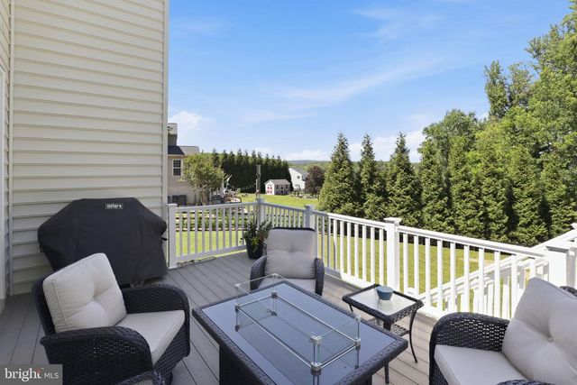 8046 SIDE HILL DR, Warrenton, VA 20187