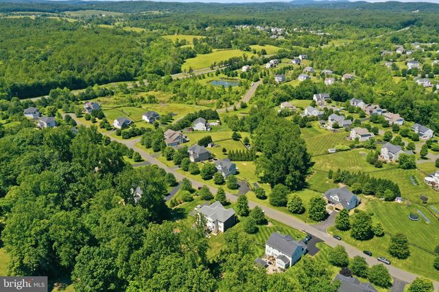 8046 SIDE HILL DR, Warrenton, VA 20187