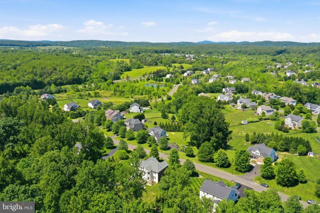 8046 SIDE HILL DR, Warrenton, VA 20187