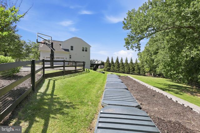 8046 SIDE HILL DR, Warrenton, VA 20187
