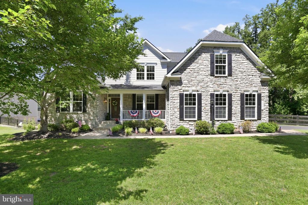8046 SIDE HILL DR, Warrenton, VA 20187