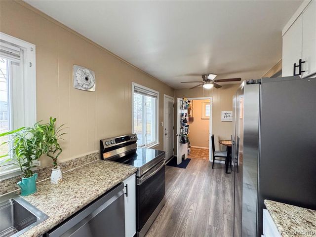 26629 Margaret Street, Roseville, MI 48066