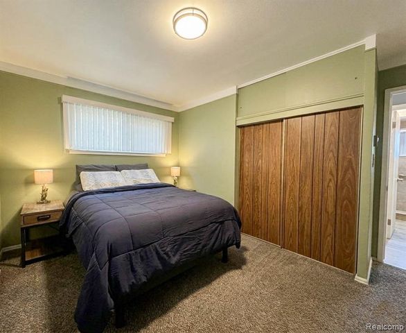 26629 Margaret Street, Roseville, MI 48066