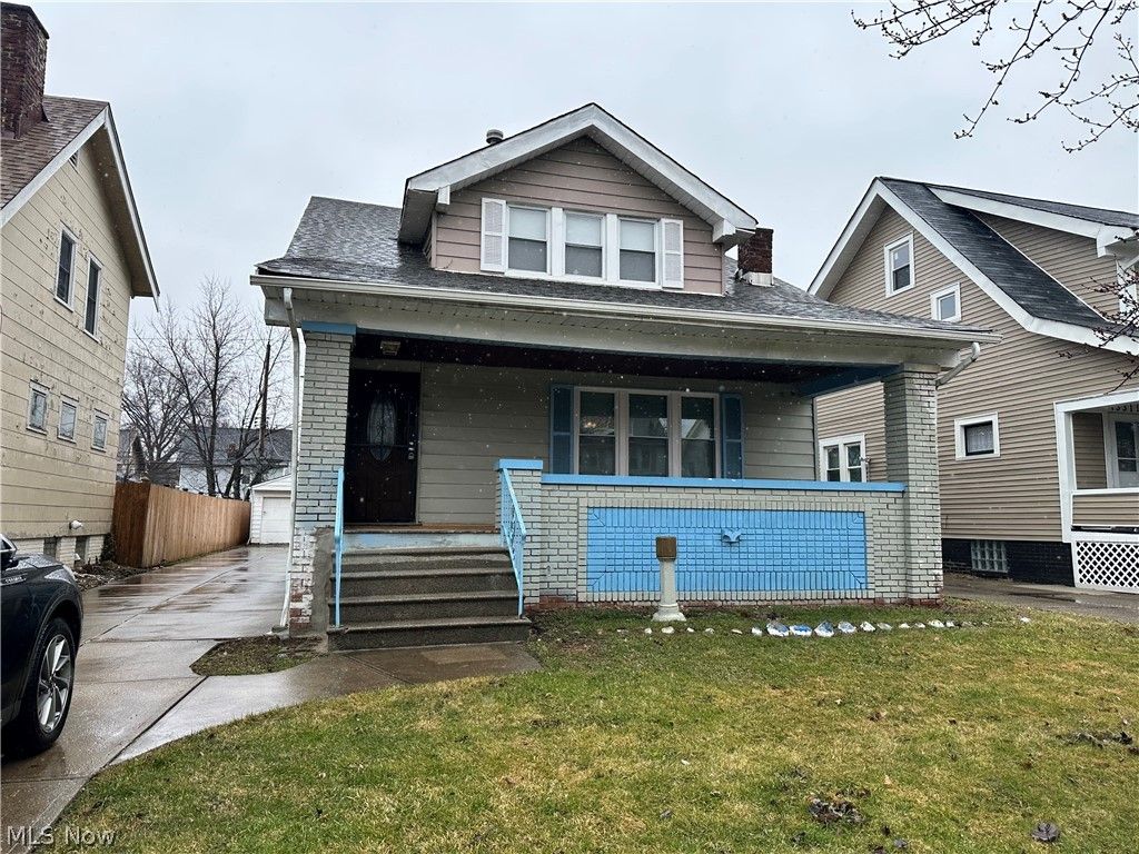 13307 Maplerow Avenue, Garfield Heights, OH 44105