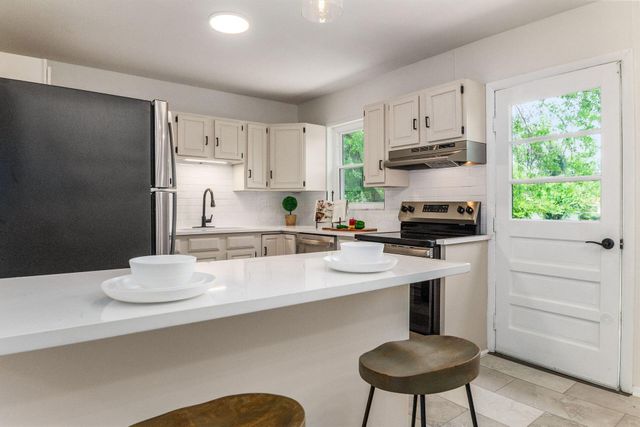 2902 Manola Drive, Columbus, OH 43209