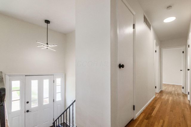 2902 Manola Drive, Columbus, OH 43209