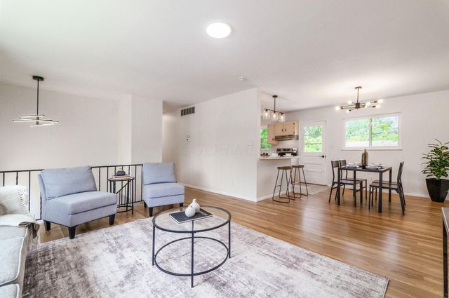2902 Manola Drive, Columbus, OH 43209