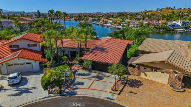 30405 Golden Gate, Canyon Lake, CA 92587