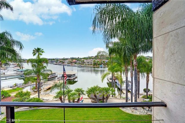 30405 Golden Gate, Canyon Lake, CA 92587