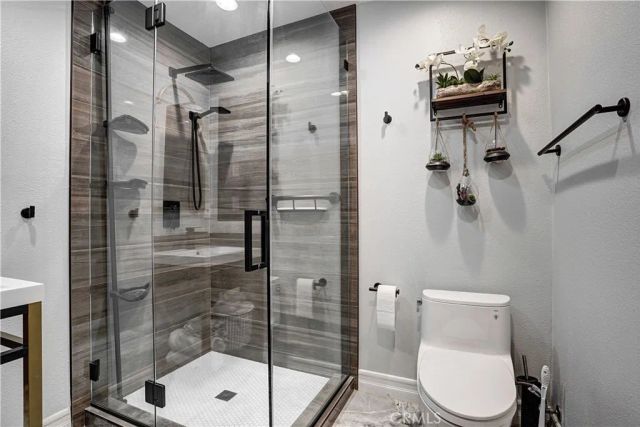 30405 Golden Gate, Canyon Lake, CA 92587