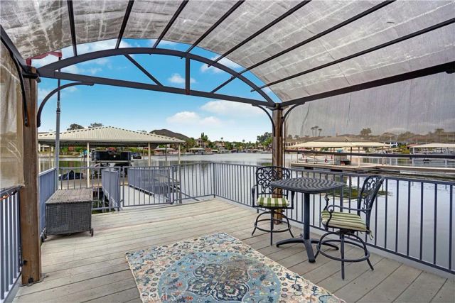 30405 Golden Gate, Canyon Lake, CA 92587