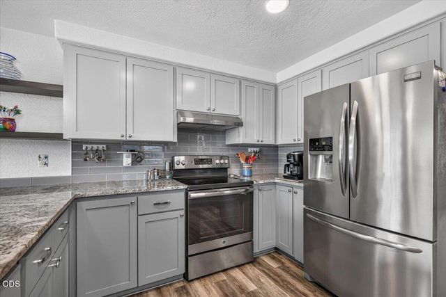 2902 Shasta Drive, Medford, OR 97504