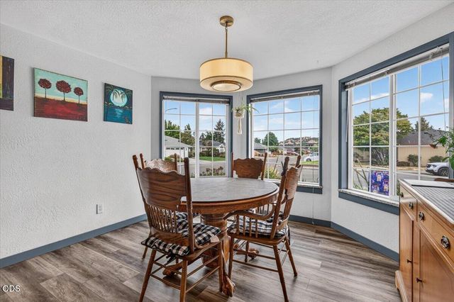 2902 Shasta Drive, Medford, OR 97504