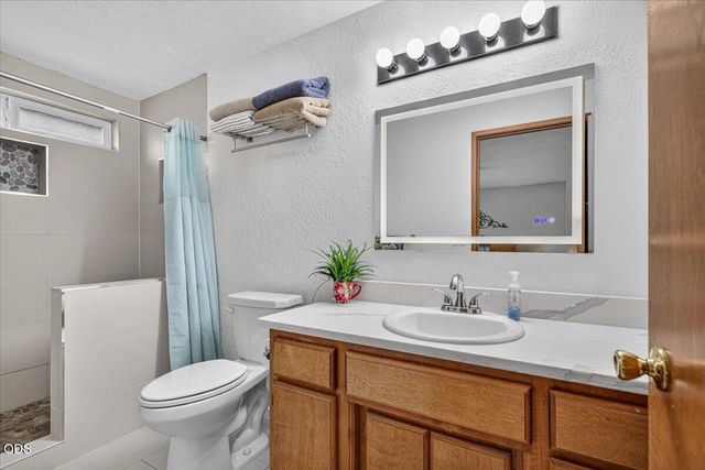 2902 Shasta Drive, Medford, OR 97504