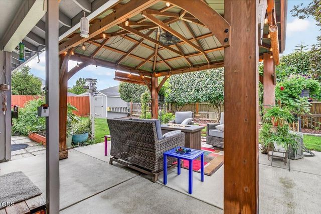 2902 Shasta Drive, Medford, OR 97504