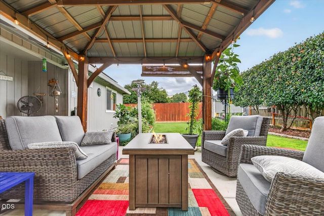 2902 Shasta Drive, Medford, OR 97504