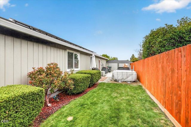2902 Shasta Drive, Medford, OR 97504