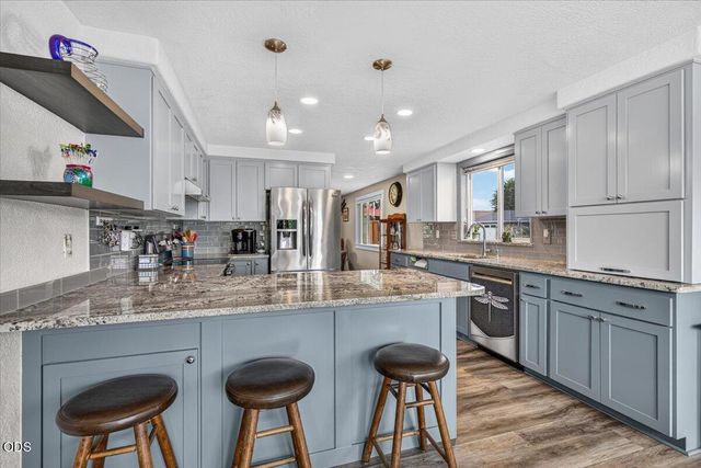 2902 Shasta Drive, Medford, OR 97504