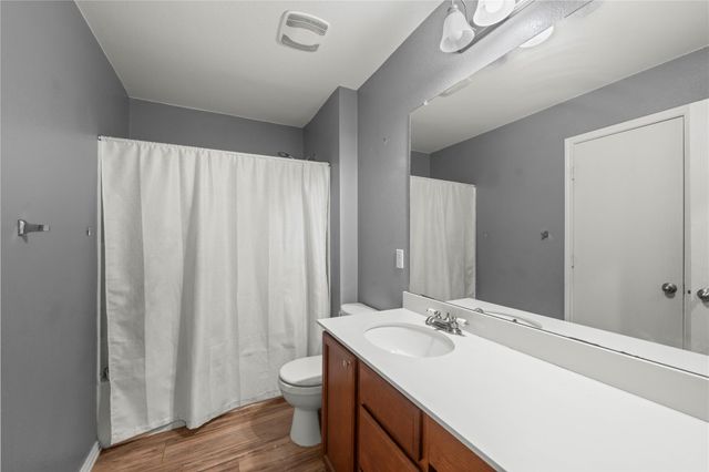 715 Estes PARK, Taylor, TX 76574