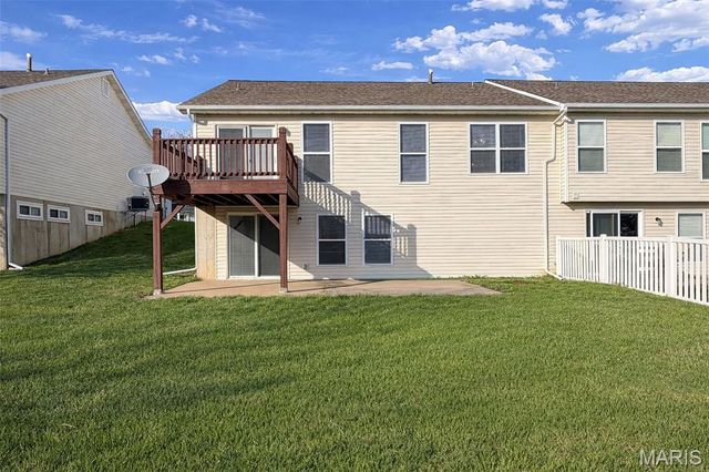 84 Green Park Lane, O'fallon, MO 63366