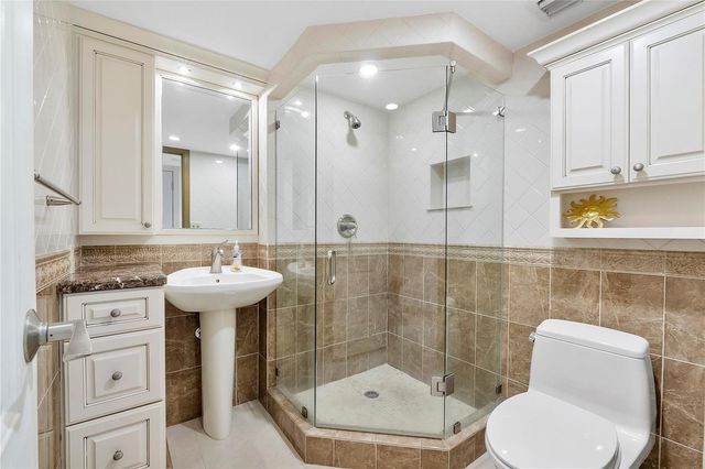 1620 S Ocean Boulevard 4f, Lauderdale By The Sea, FL 33062