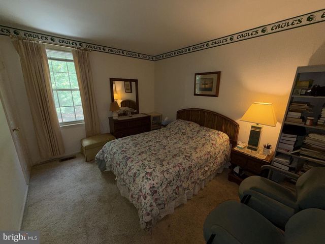 32 BATTERY HILL DR, Voorhees, NJ 08043