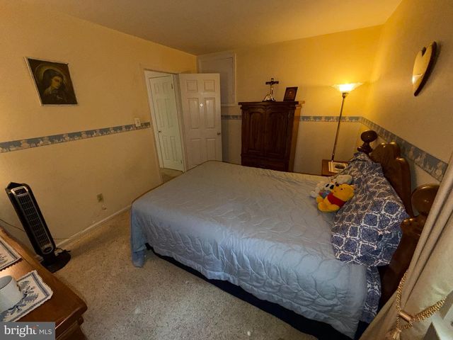 32 BATTERY HILL DR, Voorhees, NJ 08043
