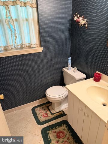 32 BATTERY HILL DR, Voorhees, NJ 08043