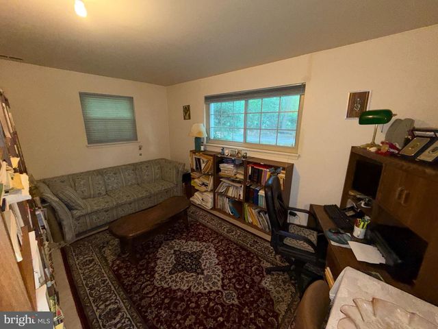 32 BATTERY HILL DR, Voorhees, NJ 08043