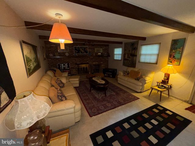 32 BATTERY HILL DR, Voorhees, NJ 08043